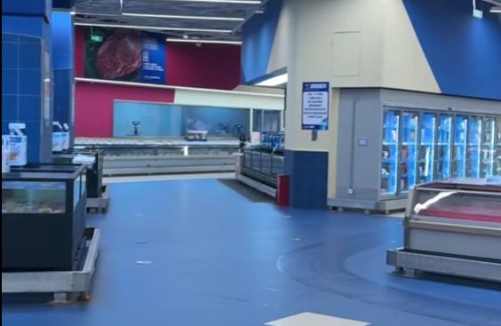 xk星空体育货排挤置、会员免查出名超市北京最初一家会员店名不副实(图1)